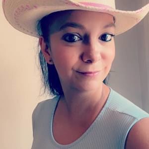 Meet your Posher, Sharon